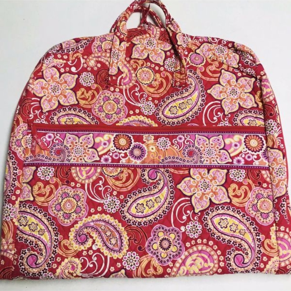 NWOT Vera Bradley Raspberry Fizz Garment Bag